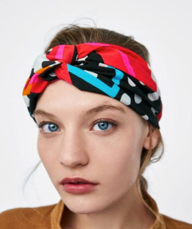 pañuelo estampado topitos zara