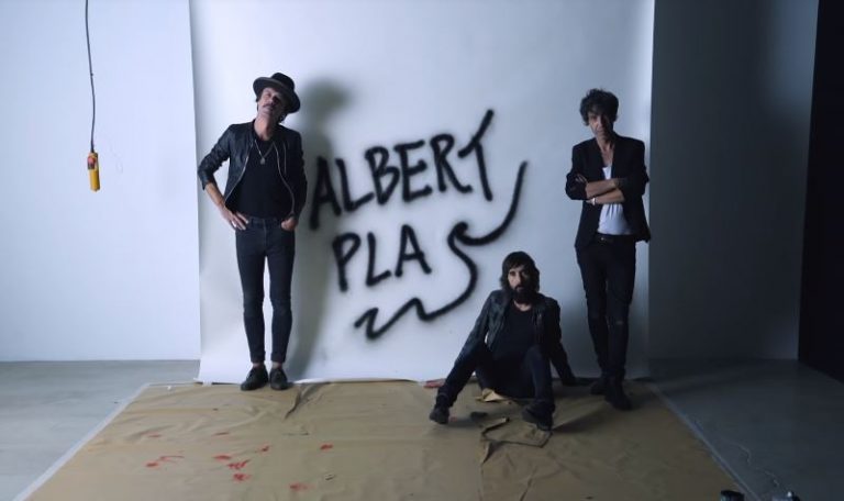 canción con más colaboraciones