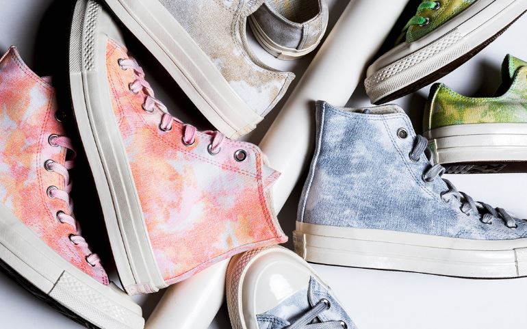 Converse tie-dye