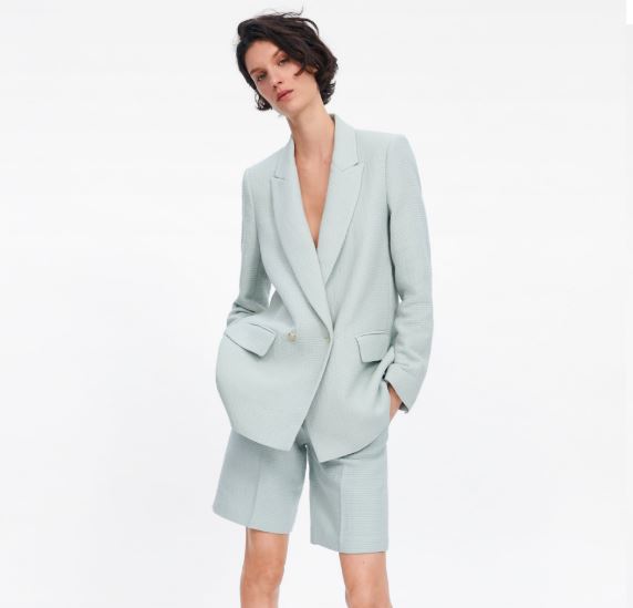 traje con pantalón corto