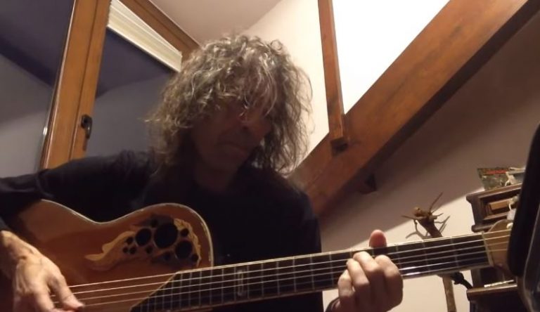 yo me quedo aquí contigo de robe