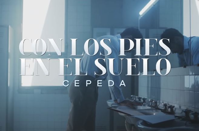 con los pies en el suelo de cepeda