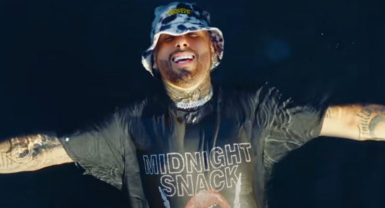 celosa de nicky jam