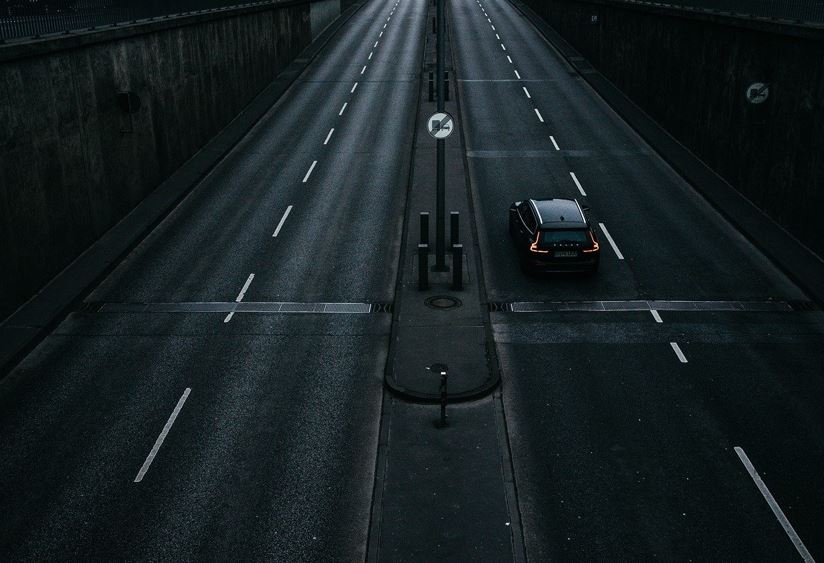 deberías llevar en tu coche