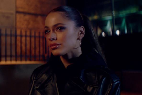 carne y hueso de tini