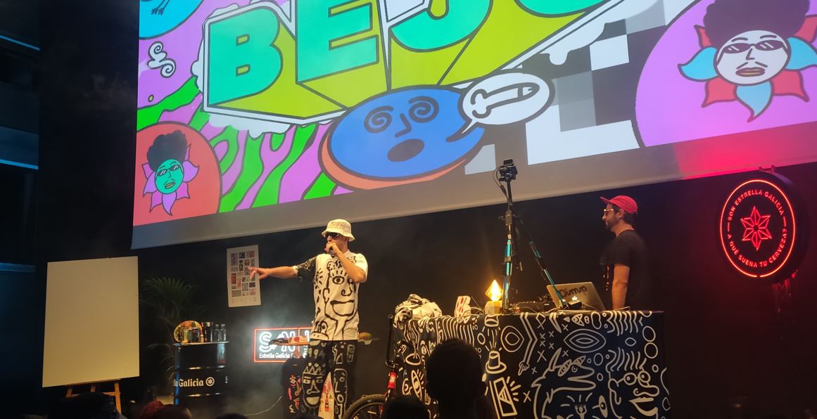 bejo en casa encendida