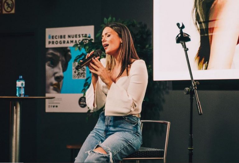 lorena gomez alcanza