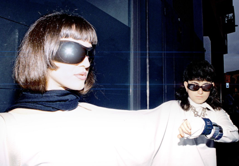 ouineta y jimena amarillo