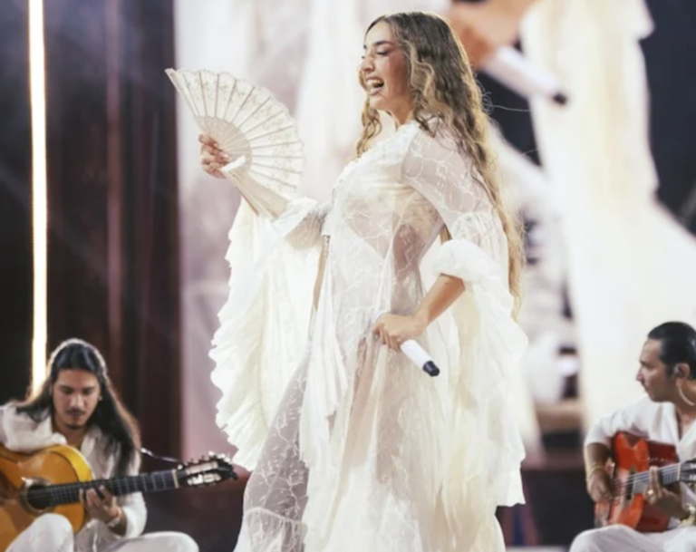 LOLA INDIGO EN SEVILLA