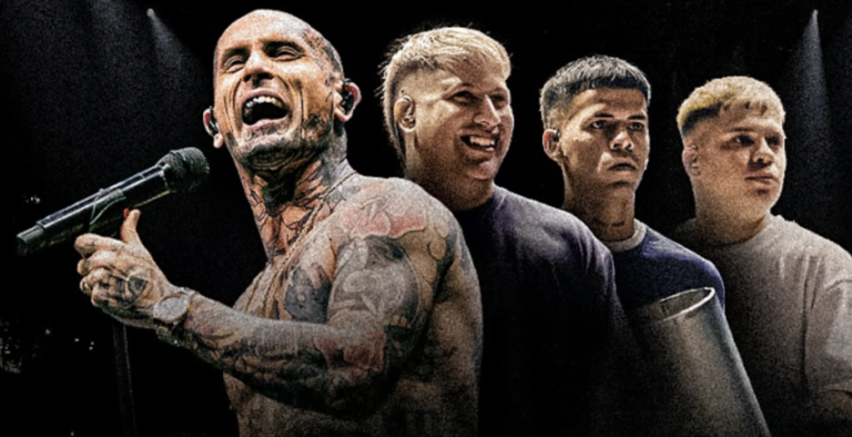 ke personajes llega a españa